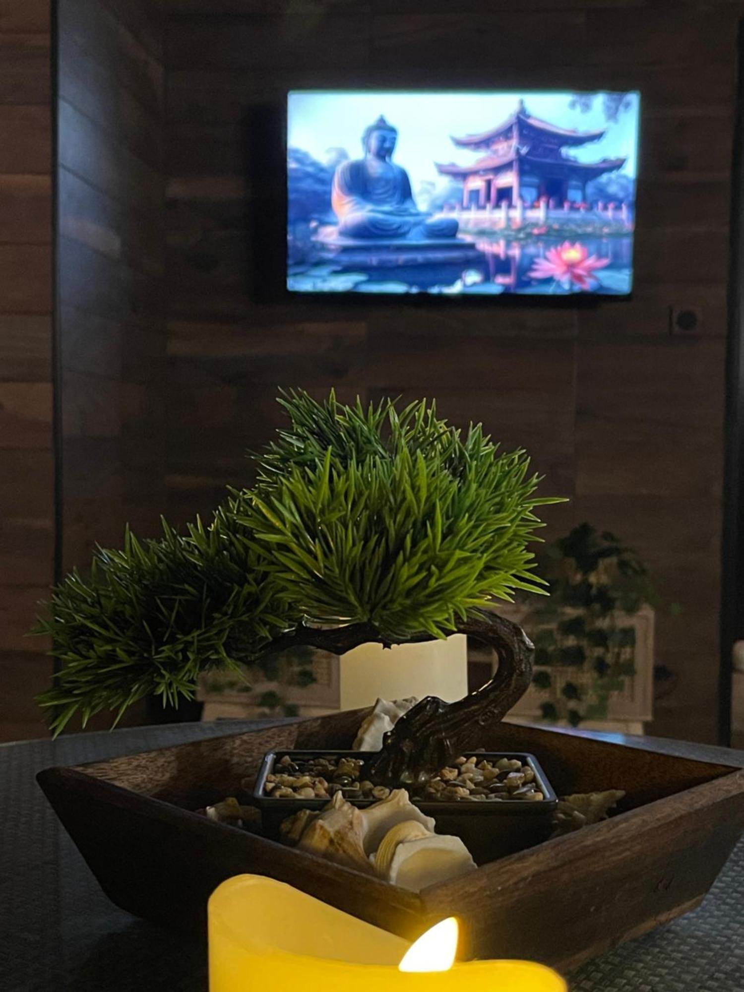 By Neptune - Bali Jacuzzi Apartment *